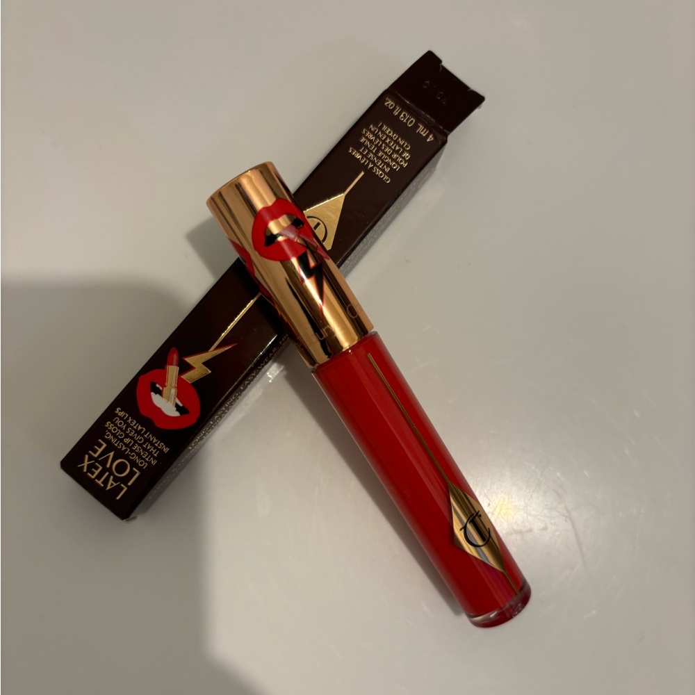 MAKE ME AN OFFER Charlotte Tilbury Red Lip Gloss STUDIO 64